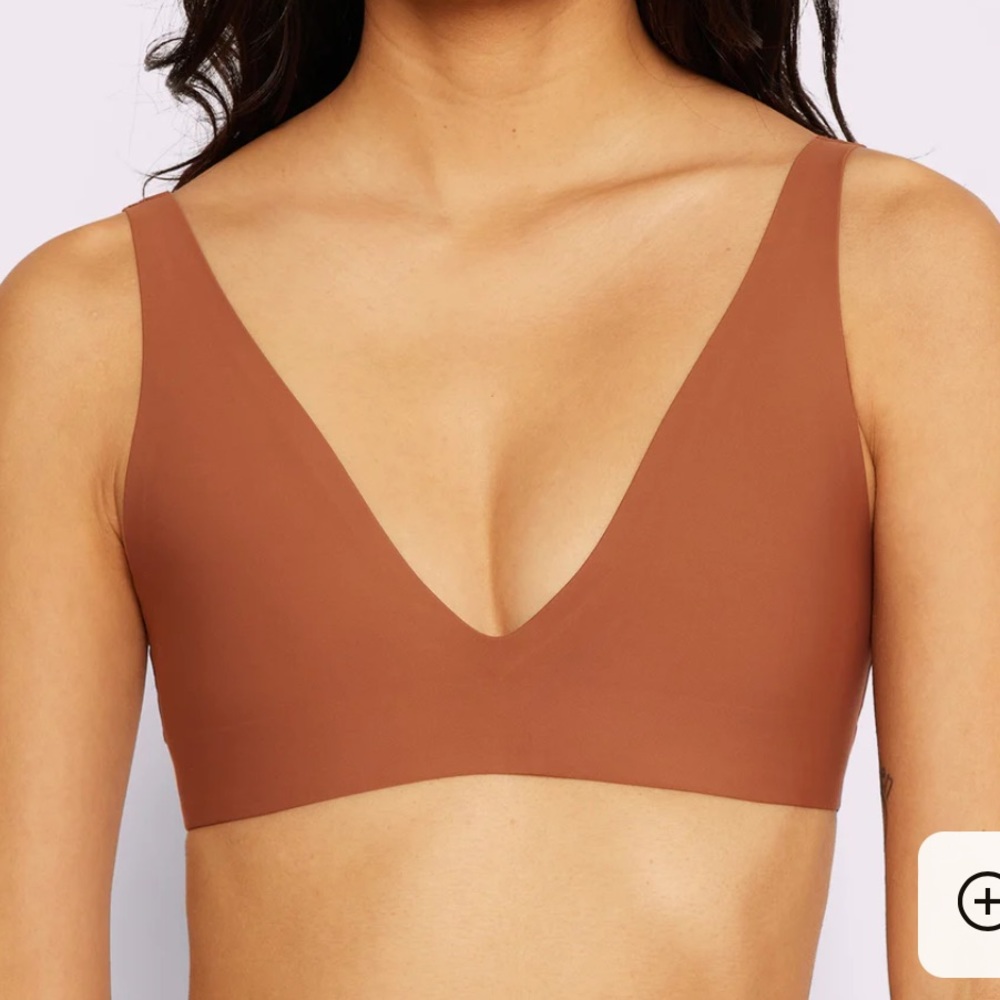 2 Parade Support Lift Plunge Bralette in The color Maple